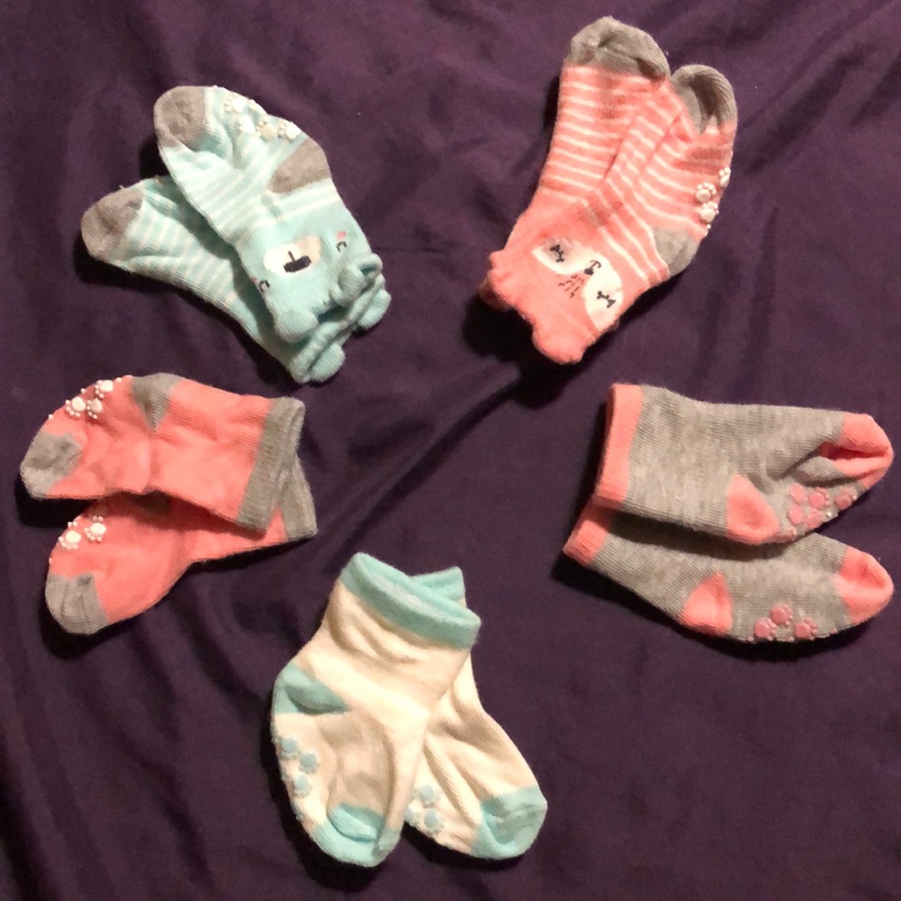 New born sock w/ rubber on the bottoms